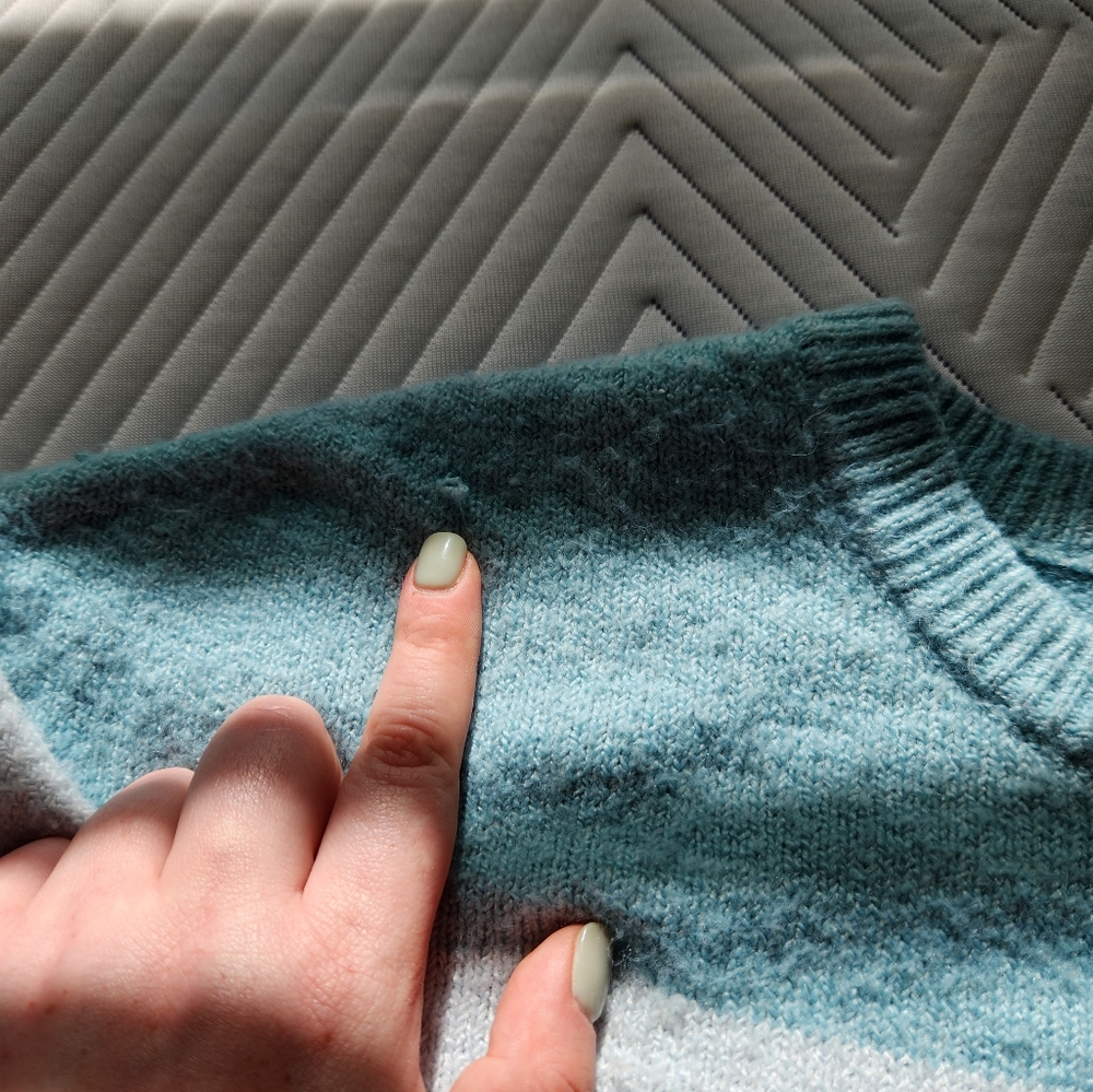 Blue Colorblock Sweater - Picture 5 of 5